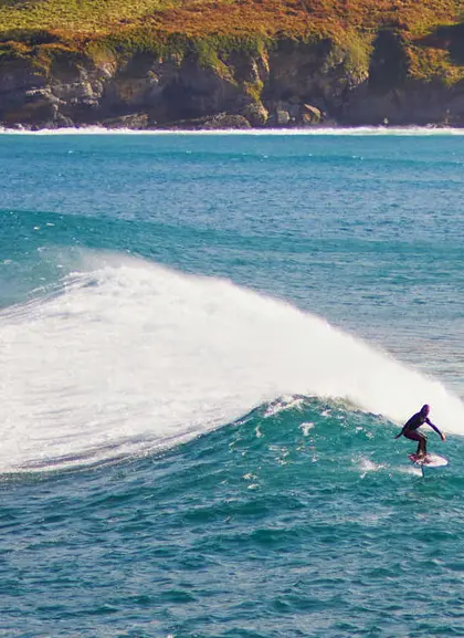 Clases de surf para adultos en Mundaca