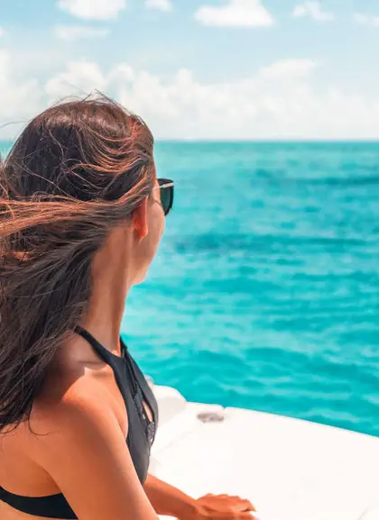 Paseo en barco con deportes acuáticos en Ibiza