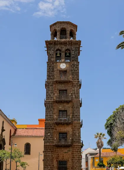 Torre y plaza de la Concepción en La Laguna.