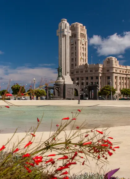 Plaza de España en el centro de Santa Cruz de Tenerife, el punto inicial de este free tour.