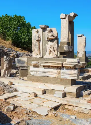 La ciudad antigua de Éfeso guarda vestigios de antiguas civilizaciones.