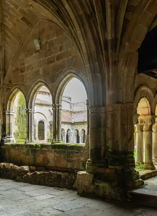 Claustro de la Colegiata de Santa Juliana, Santillana del Mar