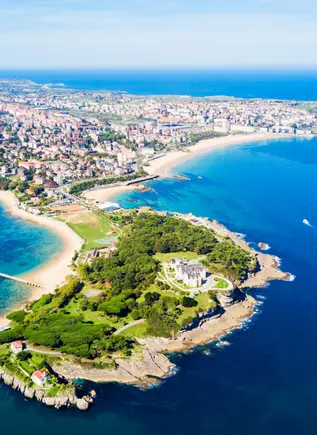 Viste aérea de la Península de la Magdalena en Santander