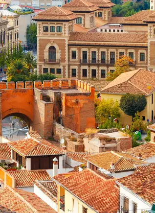 Vista aérea de la Puerta Elvira en Granada