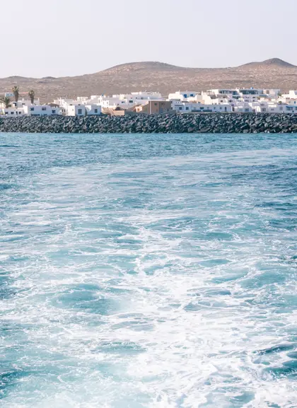 Vistas desde la Graciosa desde el ferry de Lanzarote.