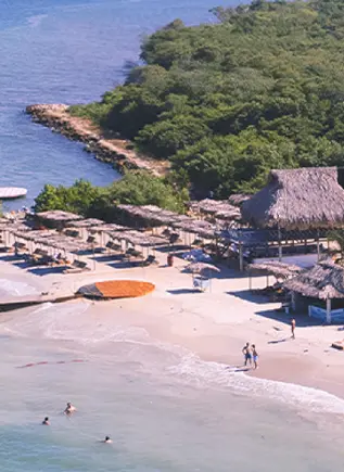 Vista aérea de la playa de Fénix Beach en Cartagena de Indias, Colombia