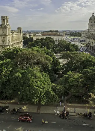 Imagen panorámica del Parque Central de La Habana, Cuba