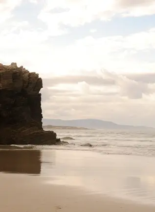 Excursión a la playa de las Catedrales, Ribadeo, Isla Pancha y Tapia de Casariego desde Oviedo