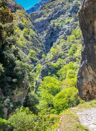 Excursión en 4x4 por los Picos de Europa y Ruta del Cares desde Caín de Valdeón