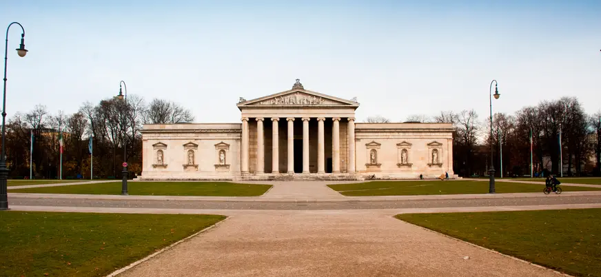 Múnich tournazismo Königsplatz