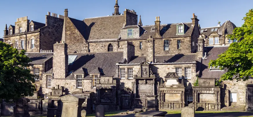 Cementerio de Greyfriars (Greyfriars Kirkyard) en Edimburgo, Escocia