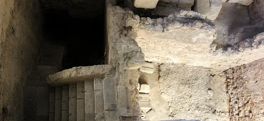 Ruinas del teatro romano de Lisboa en el barrio de Alfama