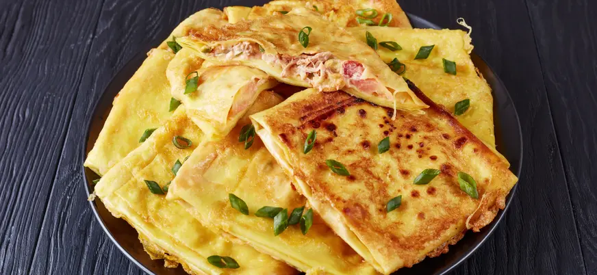 Plato tradicional marroquí servido tras el taller de cocina en Marrakech, Marruecos