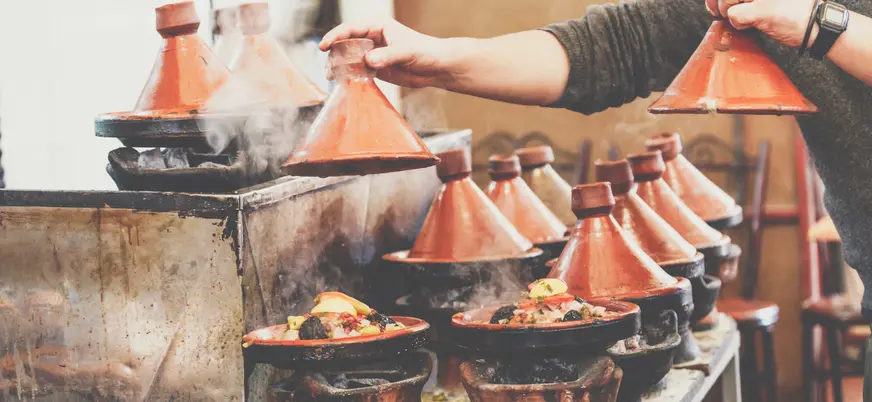 Taller de cocina tradicional con tajines en Marrakech, Marruecos