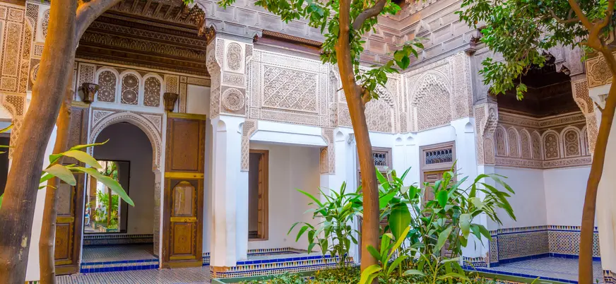 Patio interior del Palacio de la Bahía en Marrakech, Marruecos