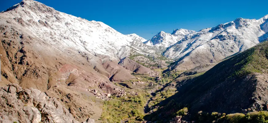 Vista panorámica de las montañas del Atlas en el valle de Ourika, Marruecos