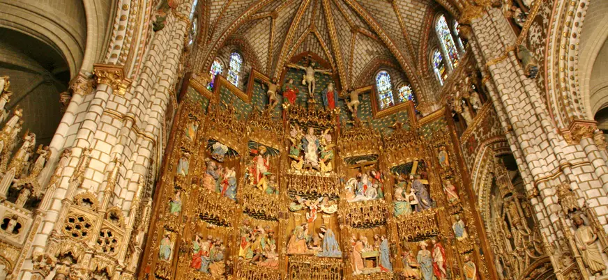 El Altar Mayor de la Catedral es una obra maestra del Renacimiento español diseñado por Alonso de Covarrubias.