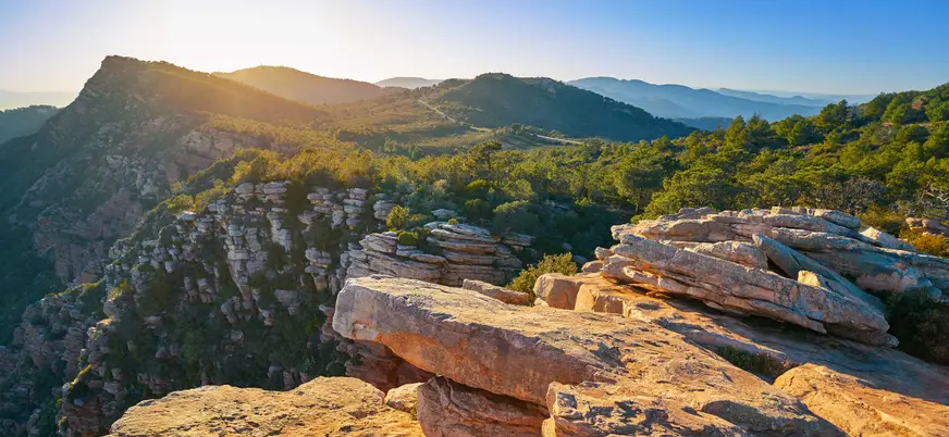 Paisaje del Parque Natural de la Sierra Calderona durante la ruta guiada en 4x4 desde Valencia.