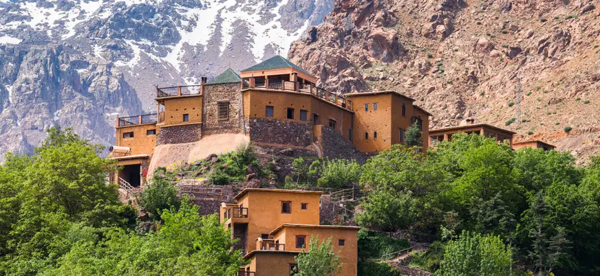 Aldea de Imlil entre montañas del Alto Atlas, cerca de Marrakech