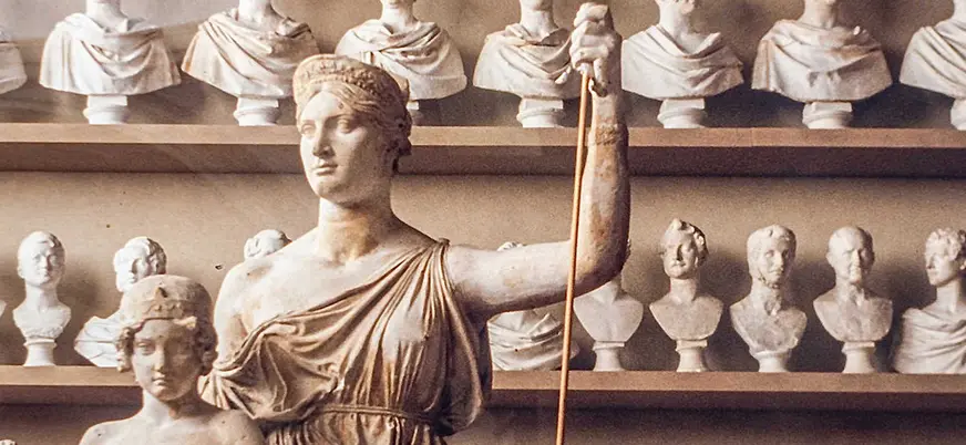 La Galería de la Academia es de uno de los museos mas importantes de Florencia, con otras obras como Los esclavos o El rapo de las sabinas.