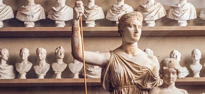 También encontraremos obras de Botticell, Pontormo o Juan de Bolonia.