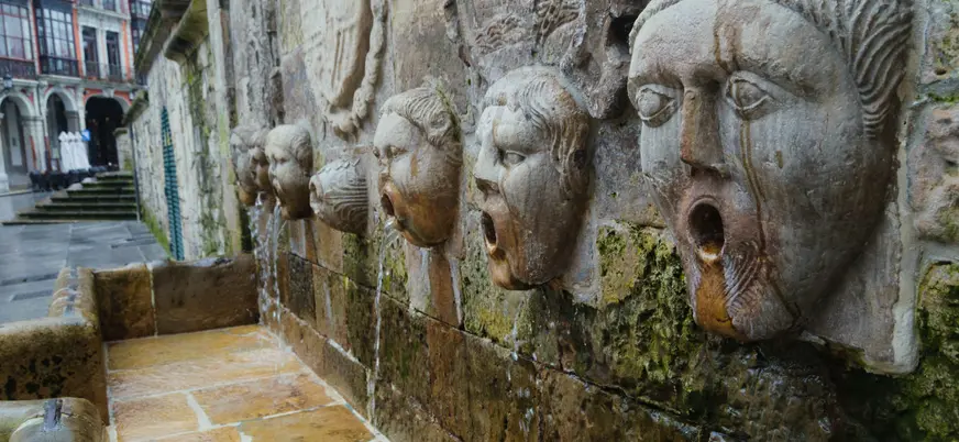 Fuente de los Caños de San Francisco en Avilés