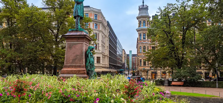 Paseando por el centro descubriremos multitud de estatuas.