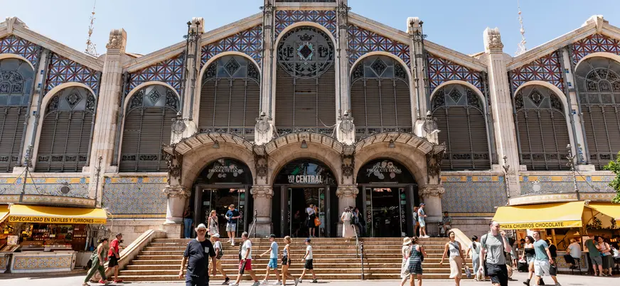 Fachada modernista del Mercado Central de Valencia
