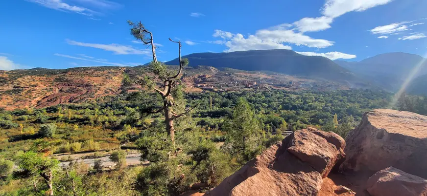 Paisaje del Alto Atlas cerca de la Kasbah Tamadot en las montañas de Marrakech