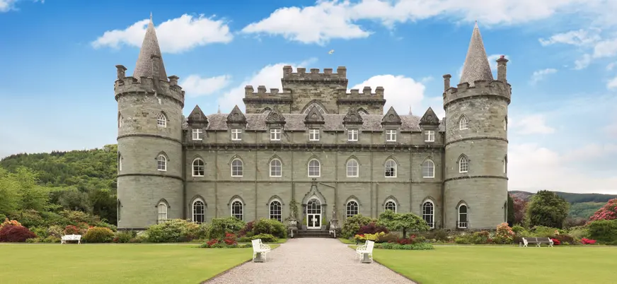Castillo de Inveraray, sede del Clan Campbell y hogar de los Duques de Argyll. 