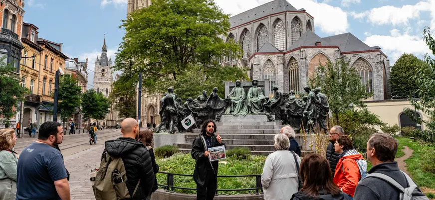 La Catedral de San Bavón es el templo más antiguo de la ciudad, y acoge una de las torres clave de la ciudad.