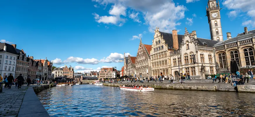 No hay Gante sin canales; por eso no faltarán en nuestra visita y podremos descubrirlos al máximo.