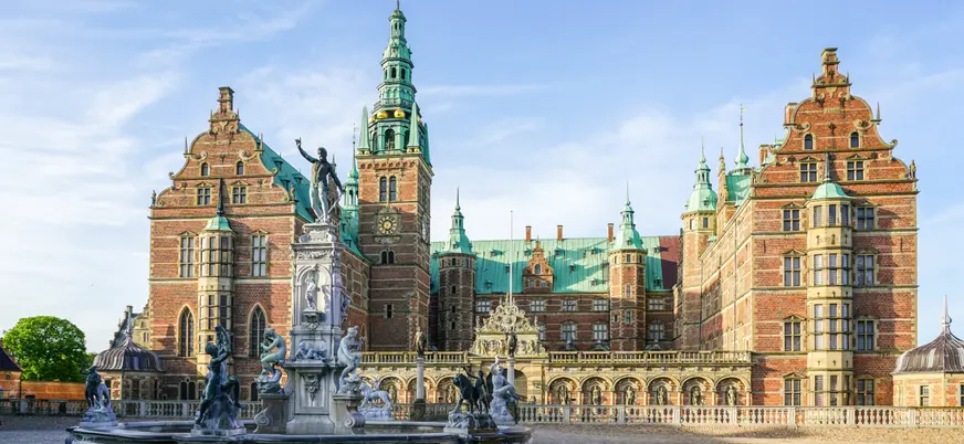 Fuente de Neptuno en el patio del Castillo de Frederiksborg, Hillerød