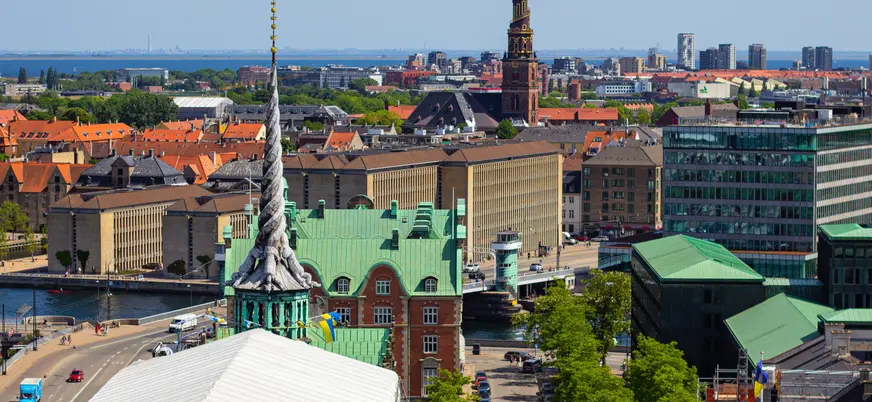 Vista urbana de Copenhague desde Christianshavn, Dinamarca