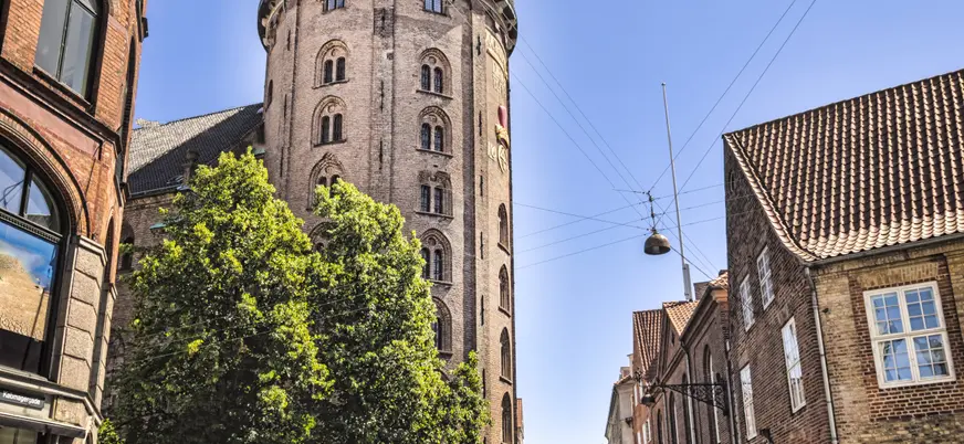Torre Redonda de Copenhague, Dinamarca, vista exterior desde la calle