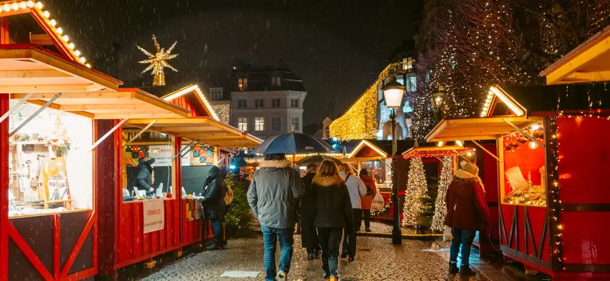 Mercadillo navideño de Nyhavn en Copenhague, Dinamarca