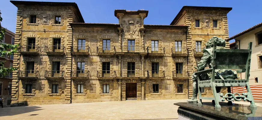 Palacio de Camposagrado en Avilés, fachada barroca