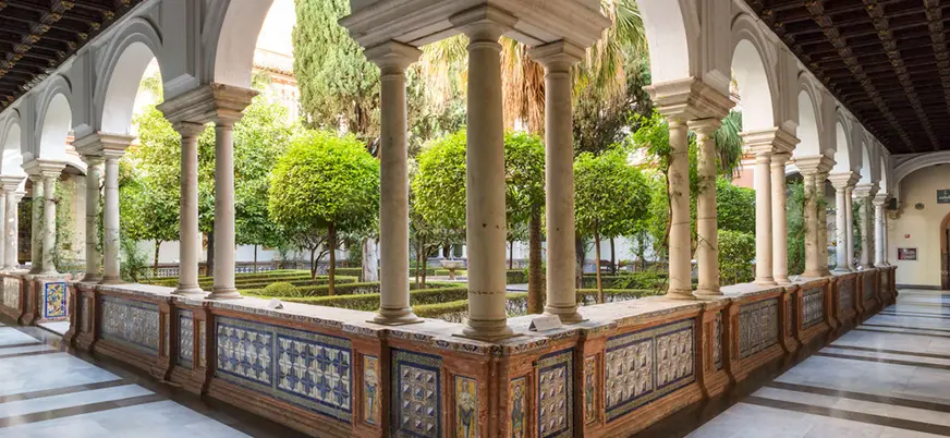 Patio del Museo Bellas Artes de Sevilla, un lugar con encanto dentro del edificio.