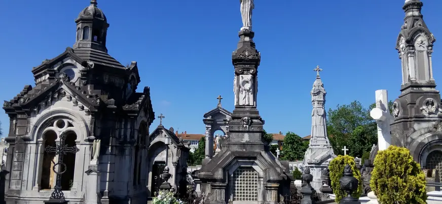 Vista general del cementerio de La Carriona en Avilés, Asturias