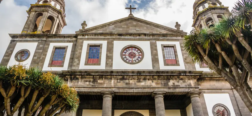 Fachada central de la Catedral de La Laguna.