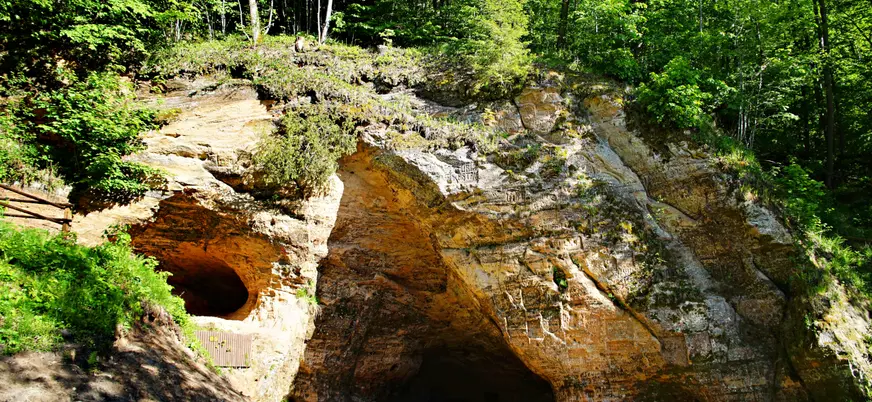 En el camino de vuelta, nos detendremos en la Cueva de Gutman,.