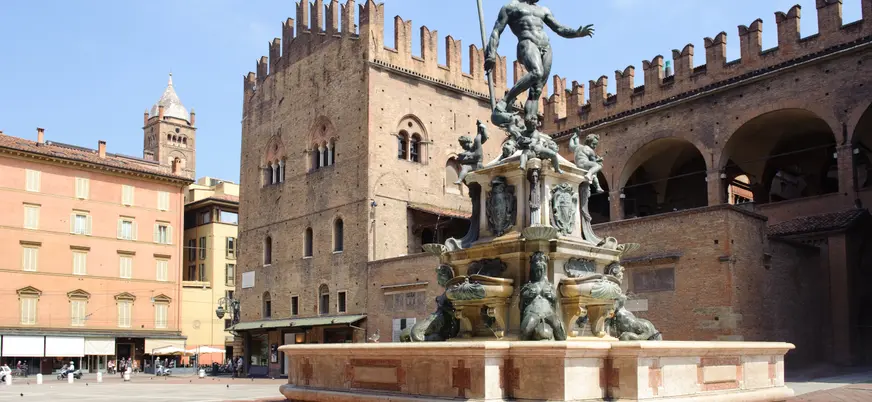 La fuente de Neptuno, en plena Piazza Maggiore, todo un símbolo de Bolonia.
