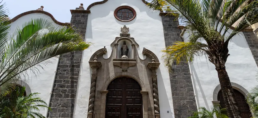 Iglesia de San Francisco, frente a la plaza homónima, que visitaremos.