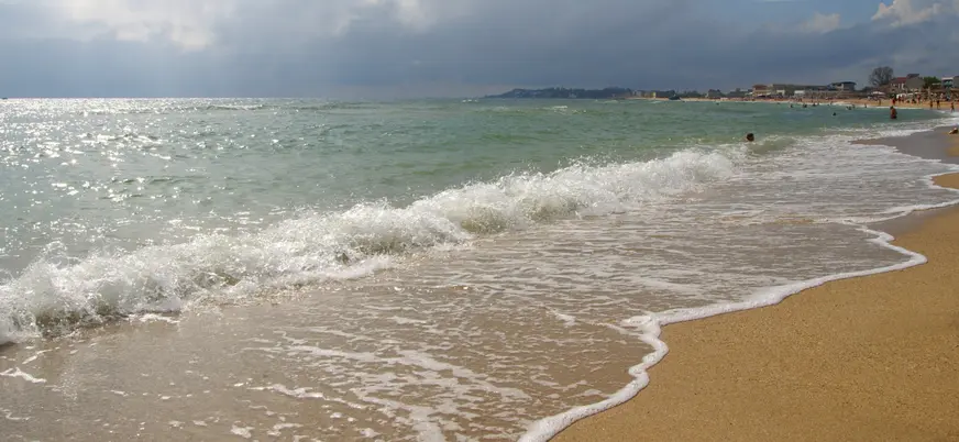 Nada en las aguas del Mar Negro y vuelve a casa completamente renovado.