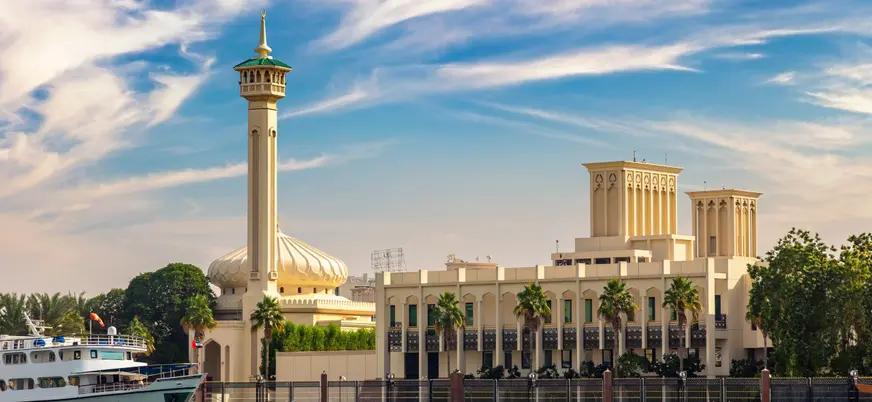 La Mezquita de Al Farooq, una de las paradas en este tour contrastes de Dubái.