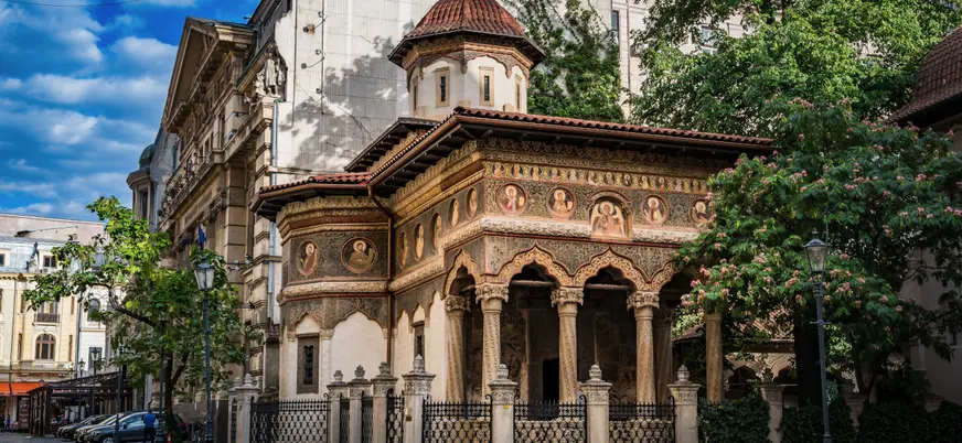 El edificio del monasterio de Stavropoleos es uno de los principales atractivos turísticos de la ciudad.