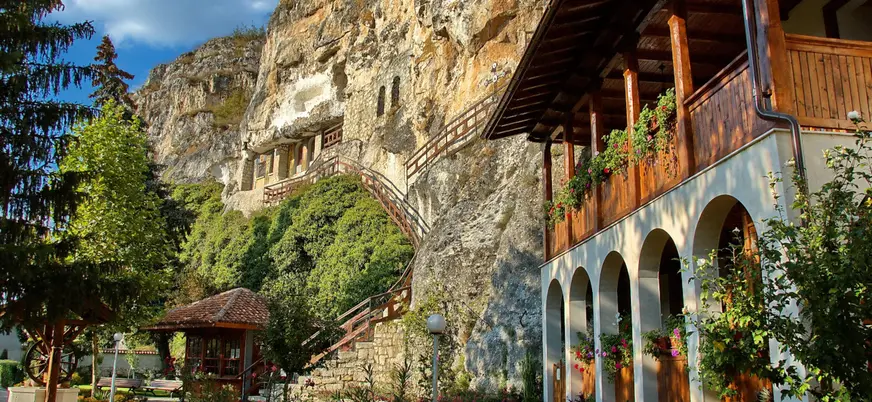 El monasterio de Basarbobo será la alternativa a la basílica de Ruse.