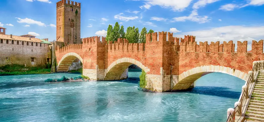 El puente Castelvicchio, uno de los más bonitos de la ciudad.