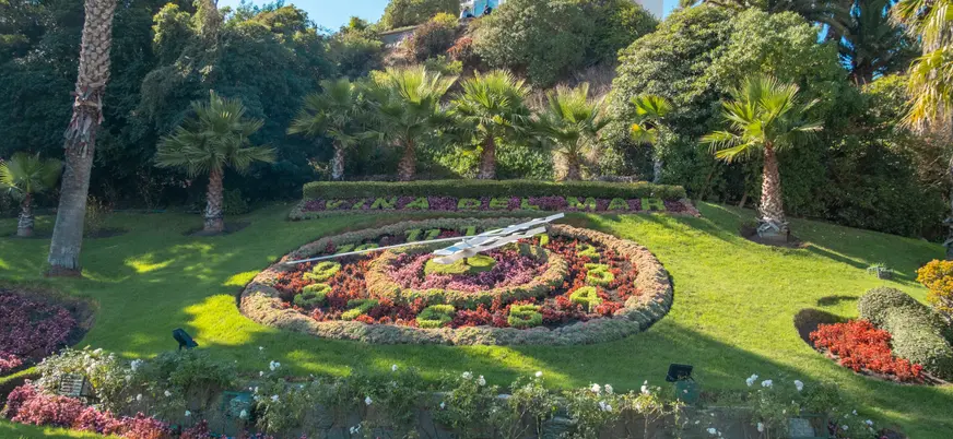 Curioso reloj de flores de Viña del Mar, a la que se llama ciudad jardín.
