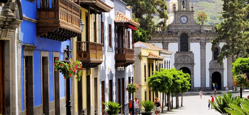 La Villa de Teror alberga la Basílica de Nuestra Señora del Pino, patrona de Gran Canaria.